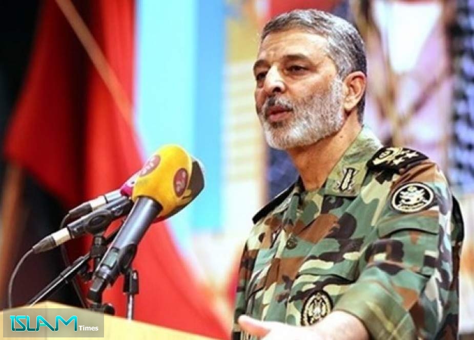 الجيش الايراني يحذر الأعداء من أي توتر بالمنطقة