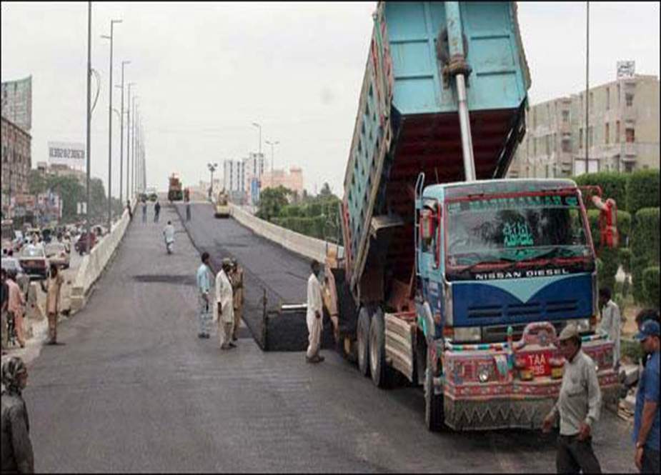 کراچی میں ترقیاتی کاموں کیلئے وفاق کی جانب سے جاری اربوں روپے کے فنڈ کا استعمال متنازع بن گیا