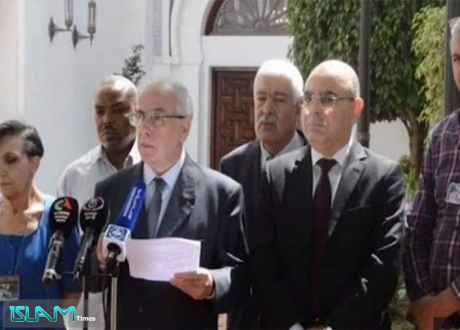 هيئة الحوار في الجزائر تدعو لإجراء الانتخابات