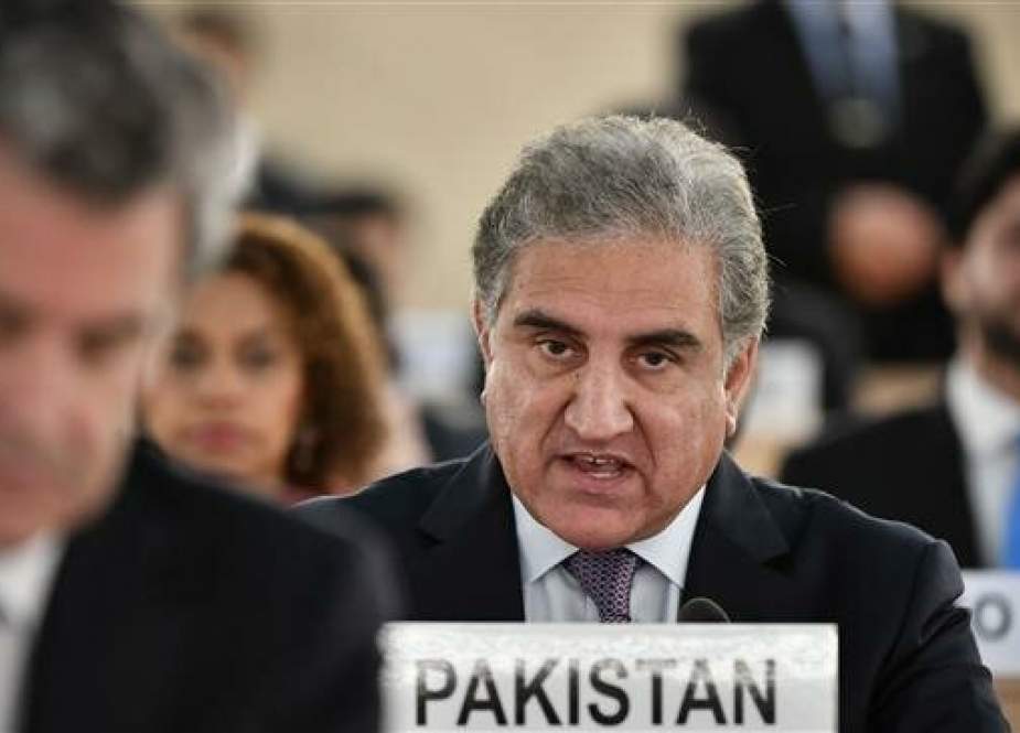 Pakistani Foreign Minister Shah Mehmood Qureshi addresses the United Nations Human Rights Council in Geneva.jpg