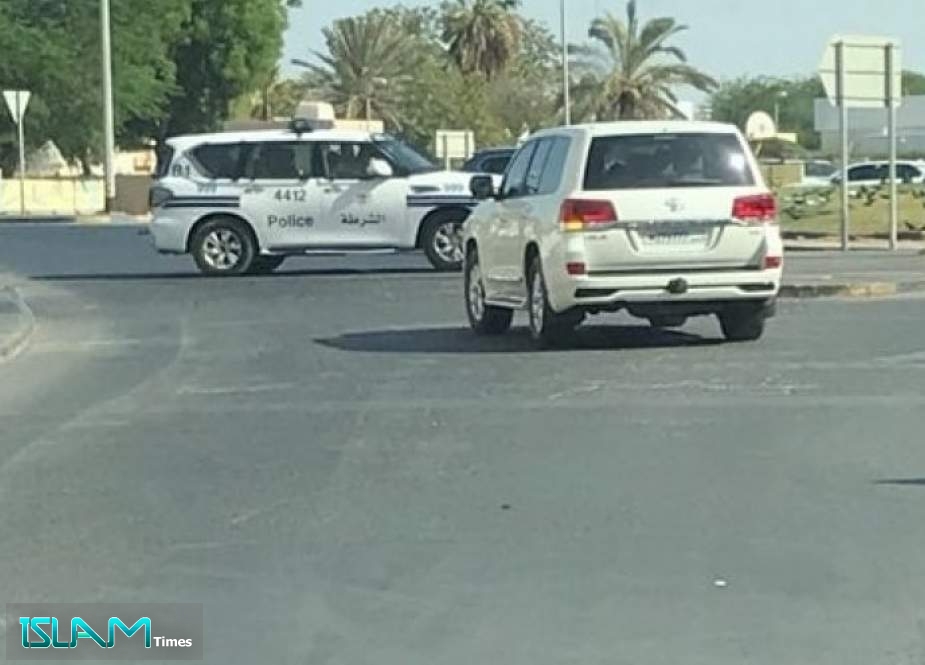 النظام البحريني يقتحم بلدة الدراز للتضييق على مراسم عاشوراء
