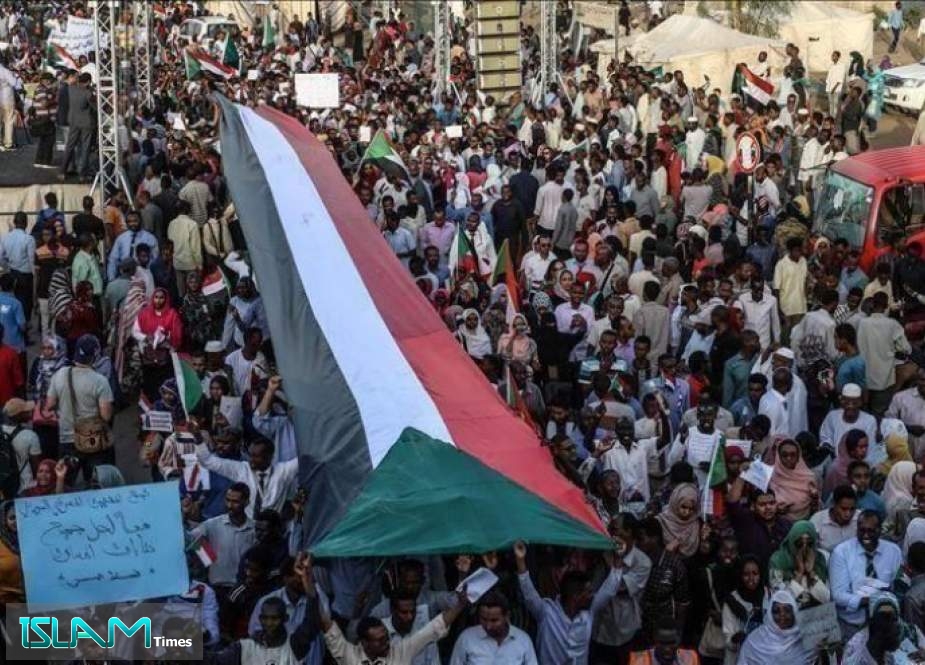 مسيرات مليونية يقودها تجمع المهنيين السوداني نحو القصر الجمهوري