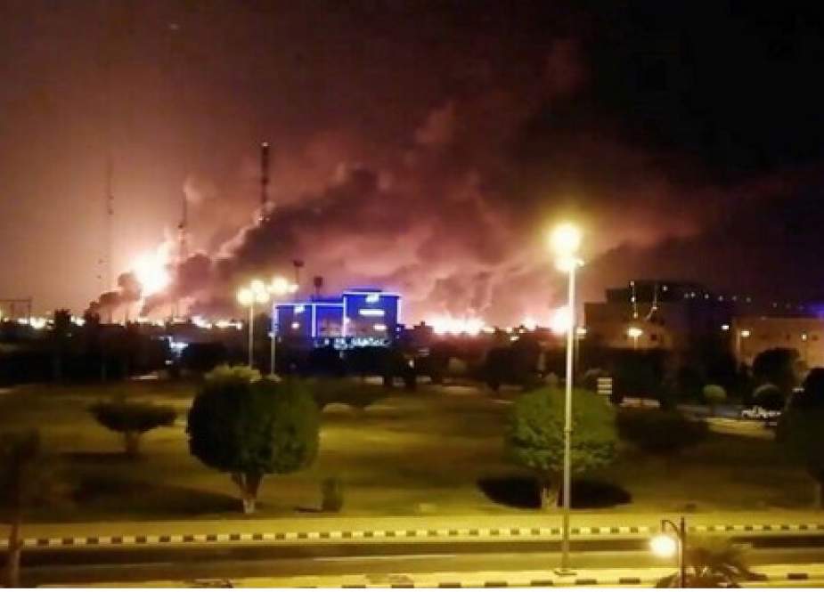 خاندان آل سعود در شوک؛ جزئیات حمله پهپادی به بزرگترین و قدیمی‌ترین تاسیسات نفتی عربستان/ آتش‌سوزی‌های گسترده در پالایشگاه‌های «بقیق و خریص» + نقشه میدانی و عکس