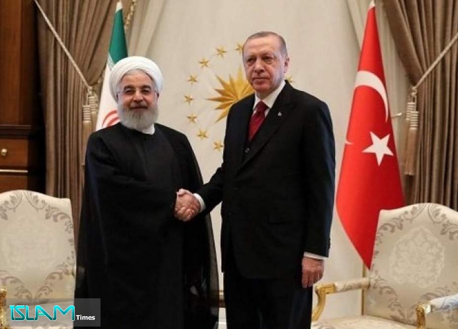 روحاني يلتقي اردوغان على هامش أعمال القمة الثلاثية