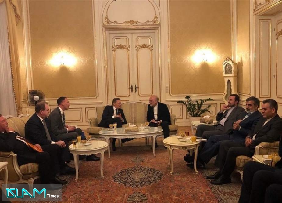 Iran, Russia Discuss Closer Nuclear Cooperation