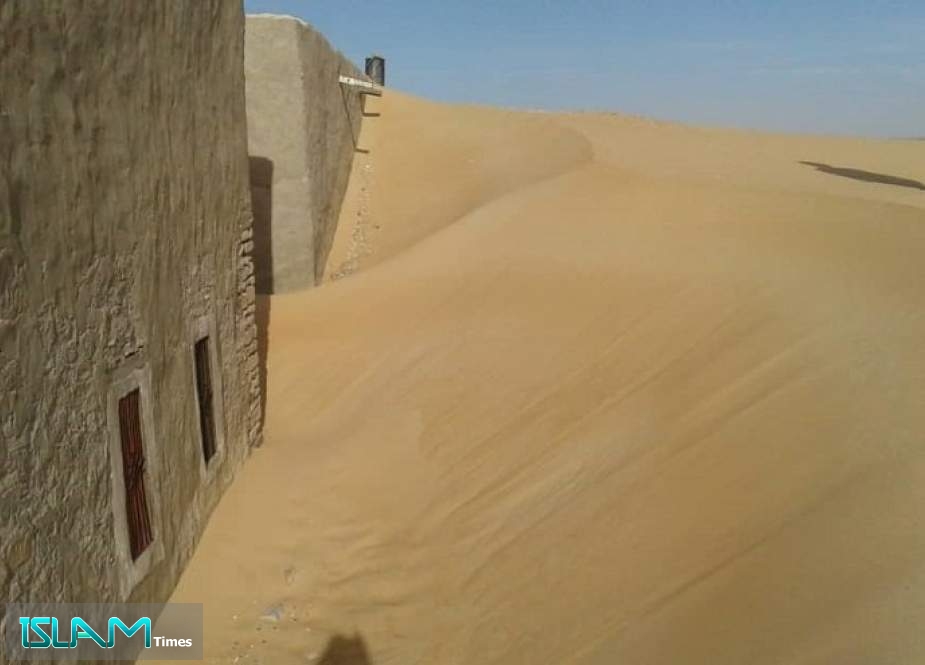 الرمال تحاصر قرية وسط موريتانيا وسكانها يطلبون التدخل