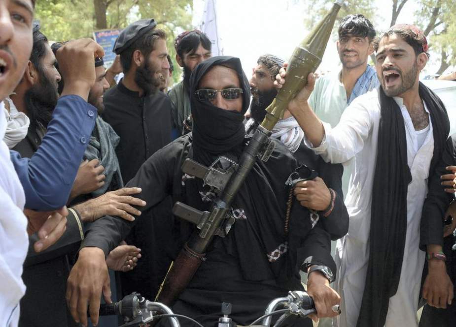 Seorang pejabat Taliban mengatakan kelompok militan itu telah melakukan pertemuan tatap muka pertama dengan para pejabat AS. AFP