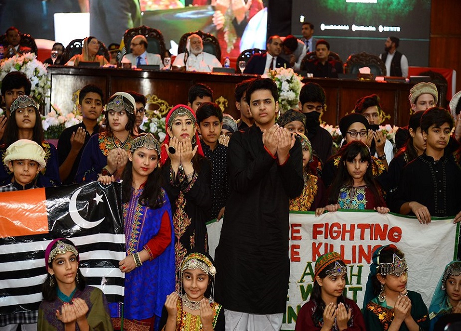 اسلام آباد، روٹس میلینیم اسکولز کے زیراہتمام منعقد ہونیوالے کشمیر یکجہتی یوتھ کنونشن کی تصاویر