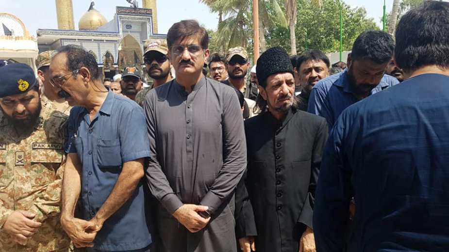 کراچی کی امام بارگاہ شہدائے کربلا میں میجر عدیل زیدی شہید کی نماز جنازہ ادا