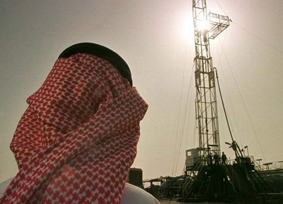 عربستان رسماً وارد‌کننده نفت شد
