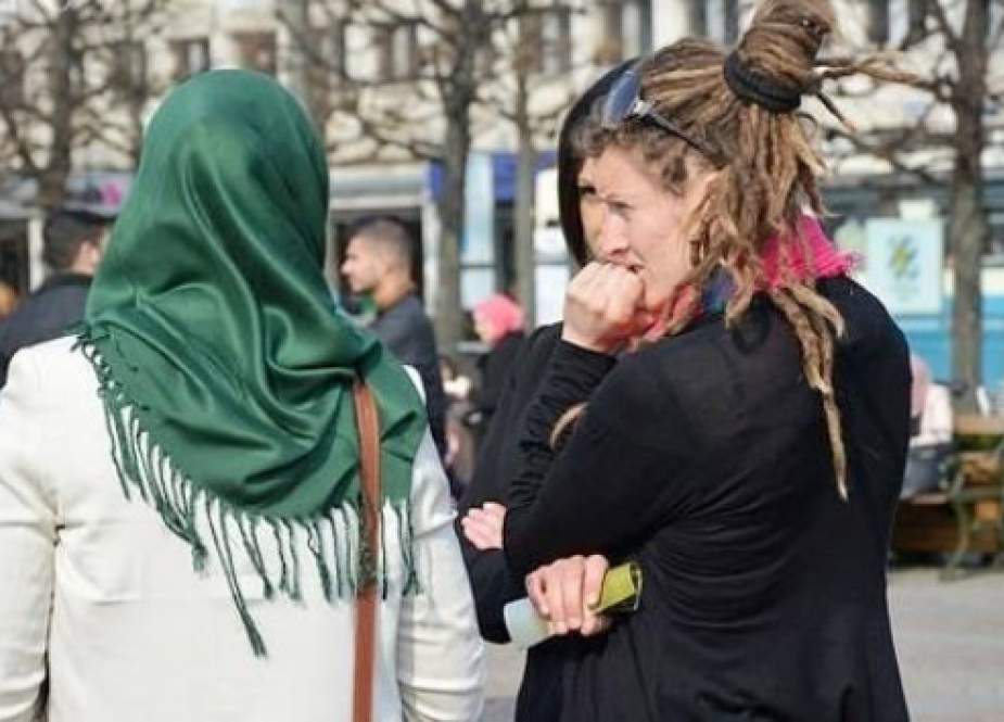 گزارش رسانه های غربی از پیامدهای حفظ حجاب در اروپا