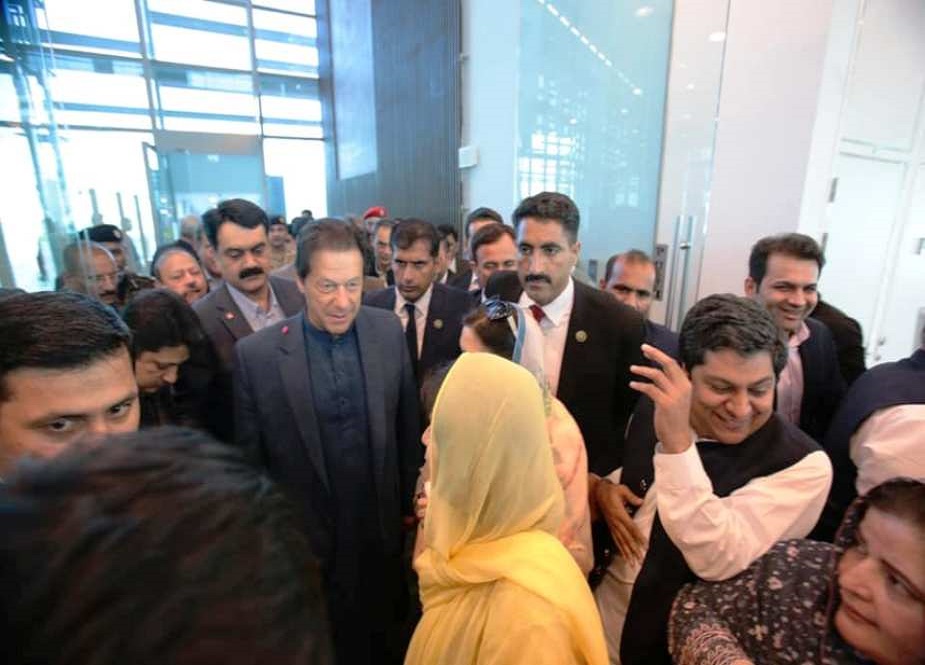وزیراعظم عمران خان کی امریکہ سے واسپی پر استقبال کے مناظر