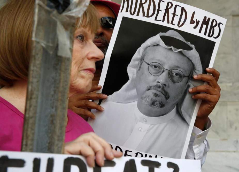 Protes di Kedutaan Besar Arab Saudi terkait tewasnya jurnalis Saudi Jamal Khashoggi, Rabu, 10 Oktober 2018, di Washington. (Foto AP / Jacquelyn Martin)