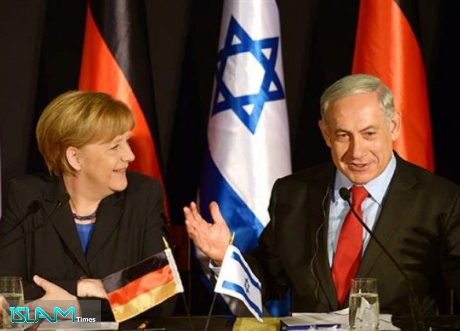 German Chancellor Angela Merkel (L) and Israeli Prime Minister Benjamin Netanyahu (file photo)