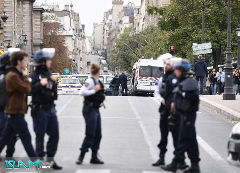 5 قتلى في هجوم بالسكين على مقر للشرطة في باريس