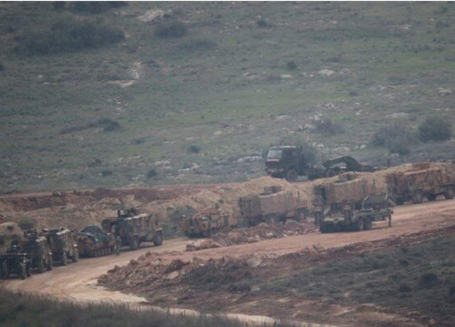 کاروان نیروهای مسلح و خودروهای زرهی ترکیه به مرز سوریه اعزام شد