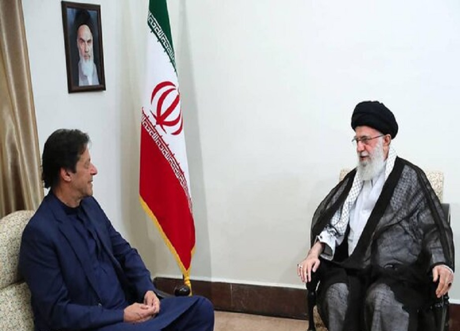 حسینیہ امام خمینی (رہ ) تہران میں آیت اللہ سید علی خامنہ ای سے عمران خان کی ملاقات کی تصاویر