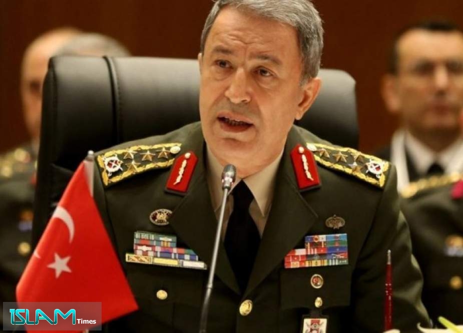 وزير الدفاع التركي يتهم أكراد سوريا بإطلاق سراح إرهابيي 