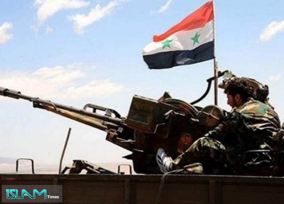 انتشار الجيش السوري في مطار الطبقة العسكري
