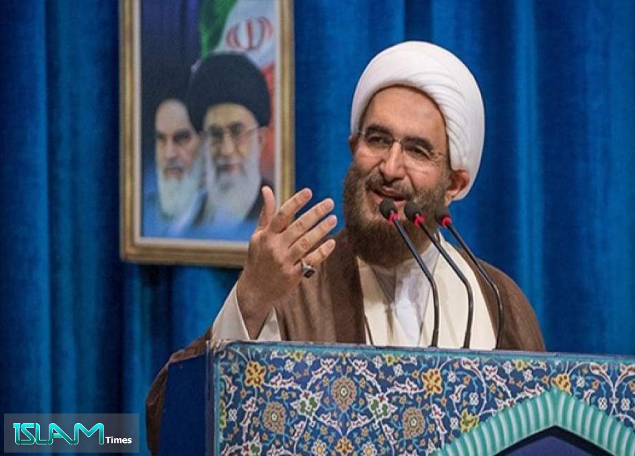 خطيب طهران: مسيرة الأربعين معجزة الهية ودليل نصر الله