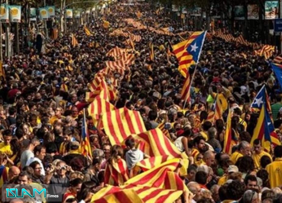 برشلونة تنتفض لليوم الرابع لهذا السبب؟