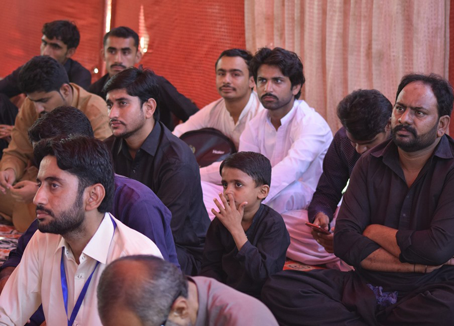 اصغریہ اسٹوڈنٹس کے زیر اہتمام سندھ یونیورسٹی جامشورو میں منعقدہ یوم حسینؑ کی تصویری جھلکیاں