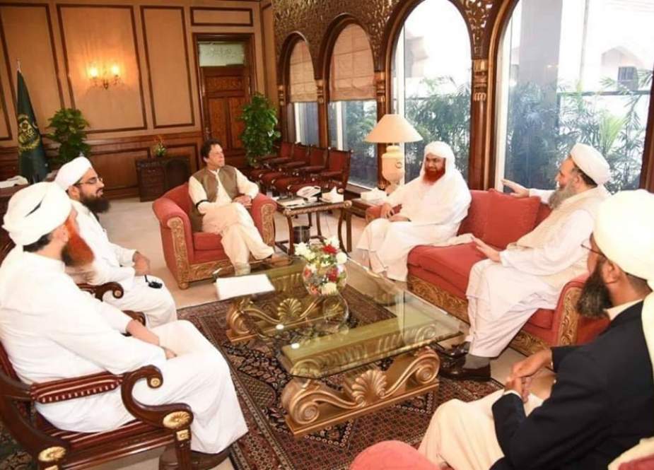 عمران خان سے دعوت اسلامی کے اعلیٰ سطحی وفد کی ملاقات