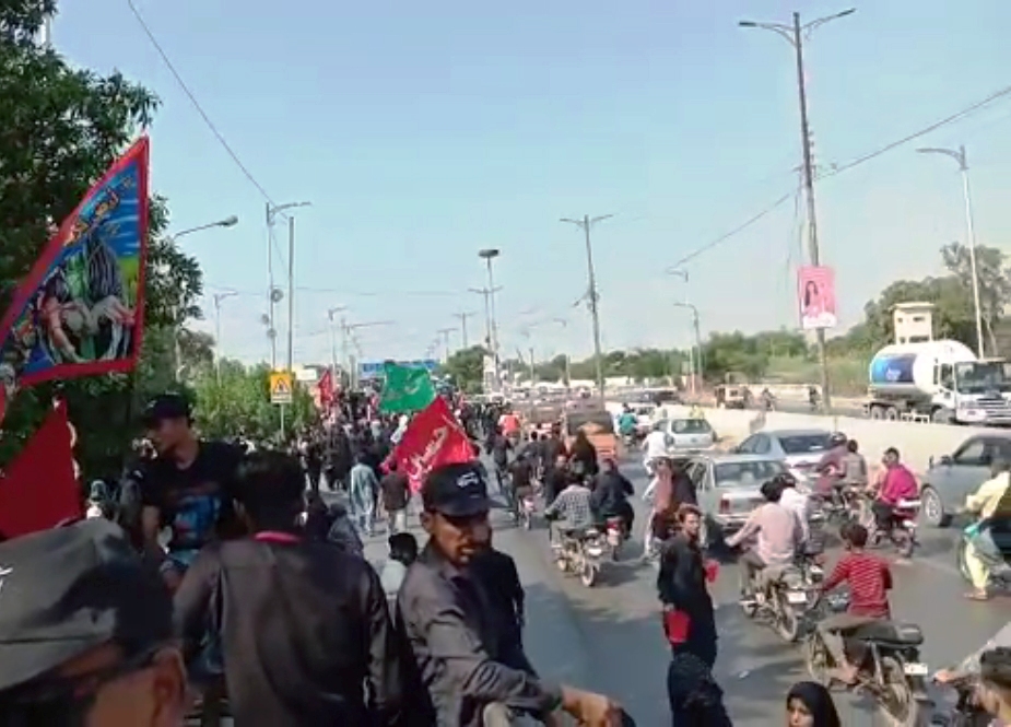 کراچی میں سفر عشق، مرکزی جلوس میں شرکت کیلئے ہزاروں عزاداروں کی اربعین واک کے مناظر