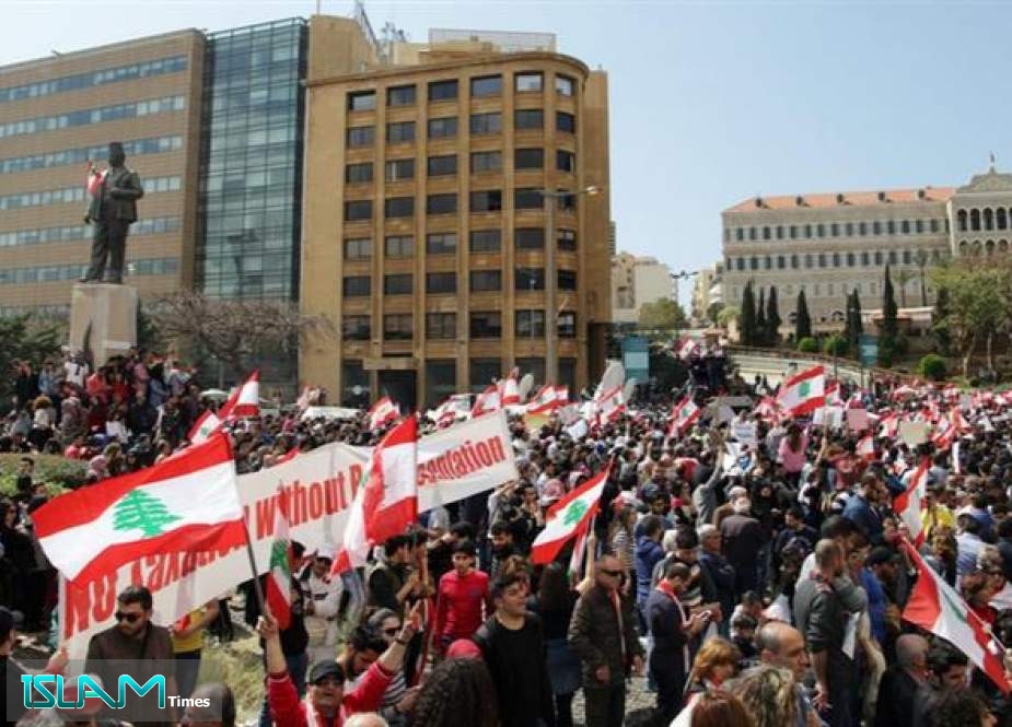 بين السياسية والشارع: لبنان إلى أين؟