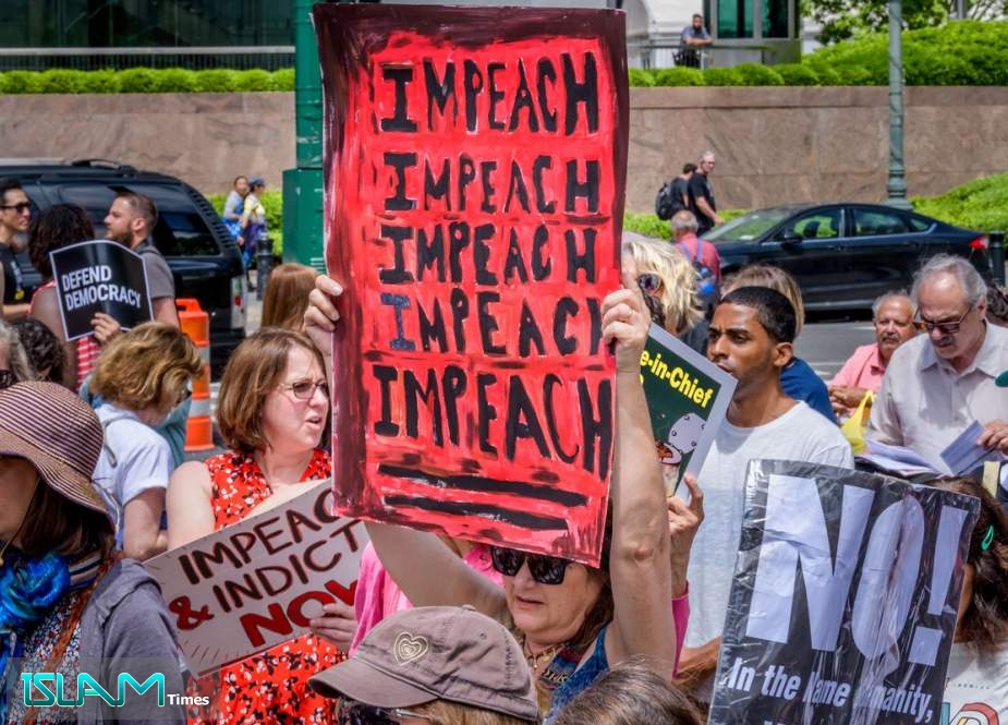 Support for Impeaching Trump Soars among Independents: Poll