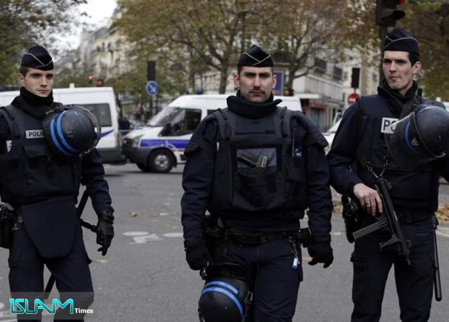 الشرطة الفرنسية تقبض على رجل تحصن في متحف