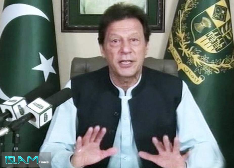 ہتھیار اٹھانے کی بات کرنے والے کشمیریوں اور پاکستان سے دشمنی کررہے ہیں، عمران خان