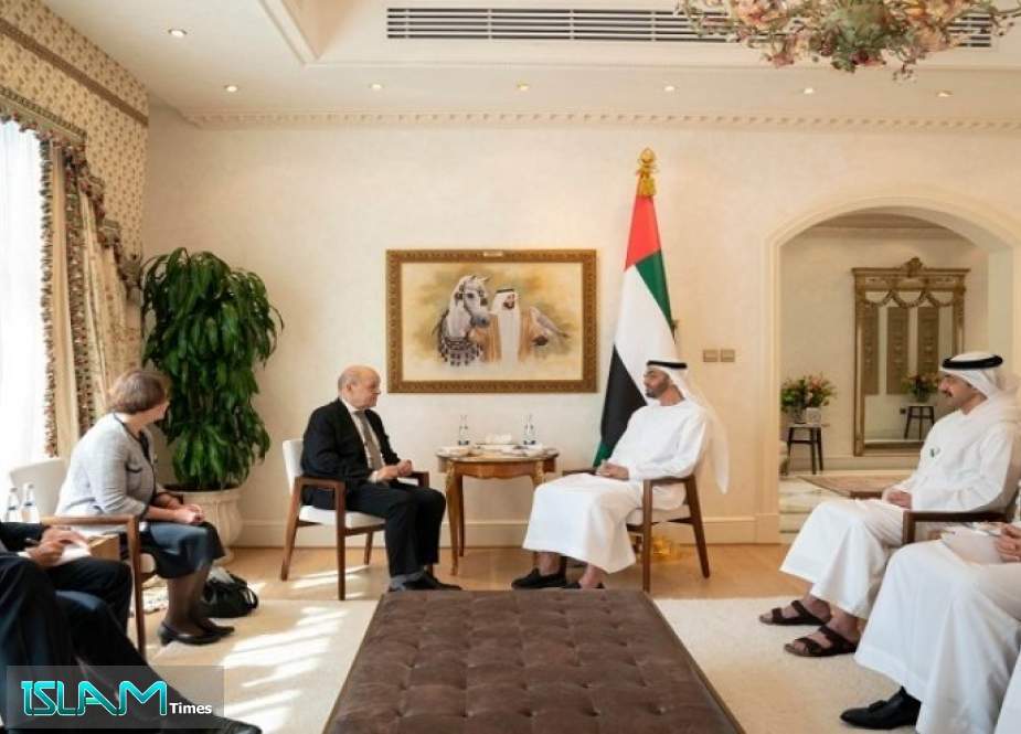 دیدار محمد بن زاید با وزیر خارجه ی فرانسه در ابوظبی