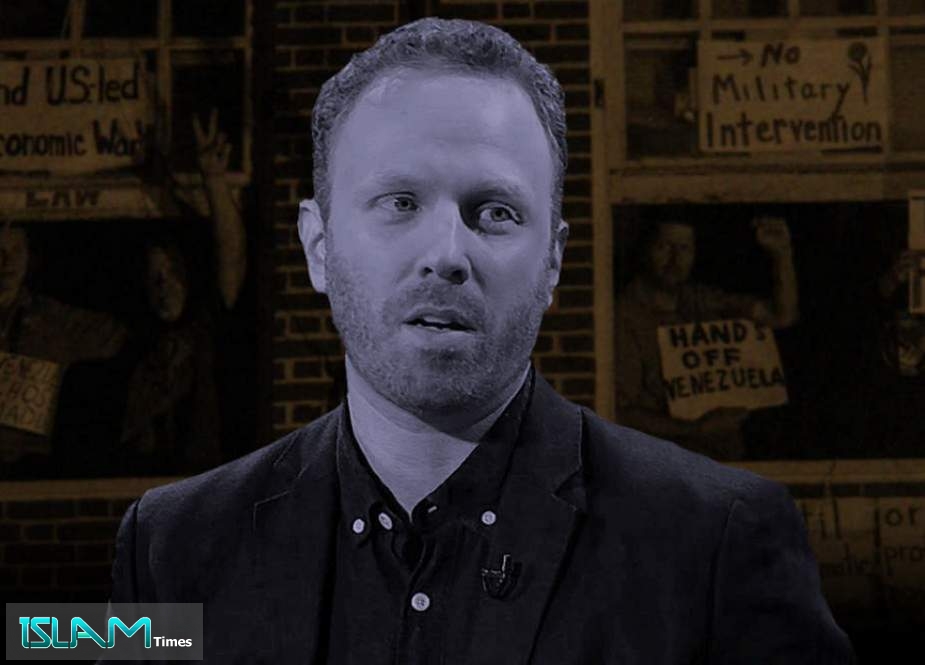 Arrest of Gov’t Critic, Journalist Max Blumenthal Signals Escalation in War on Alternative Media