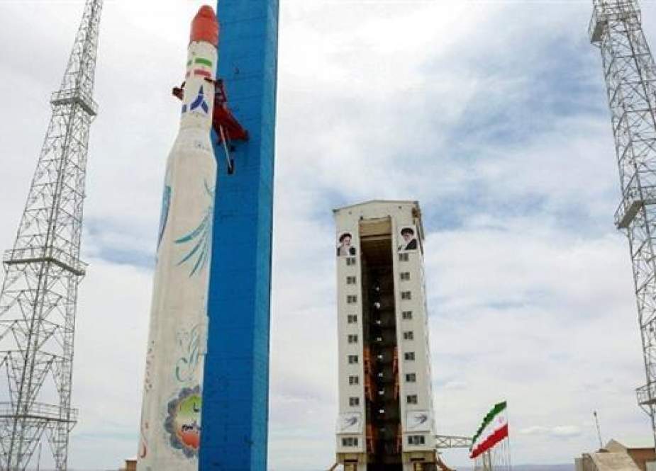 Simorgh (Phoenix) satellite rocket at its launch site at an undisclosed location in Iran.jpg