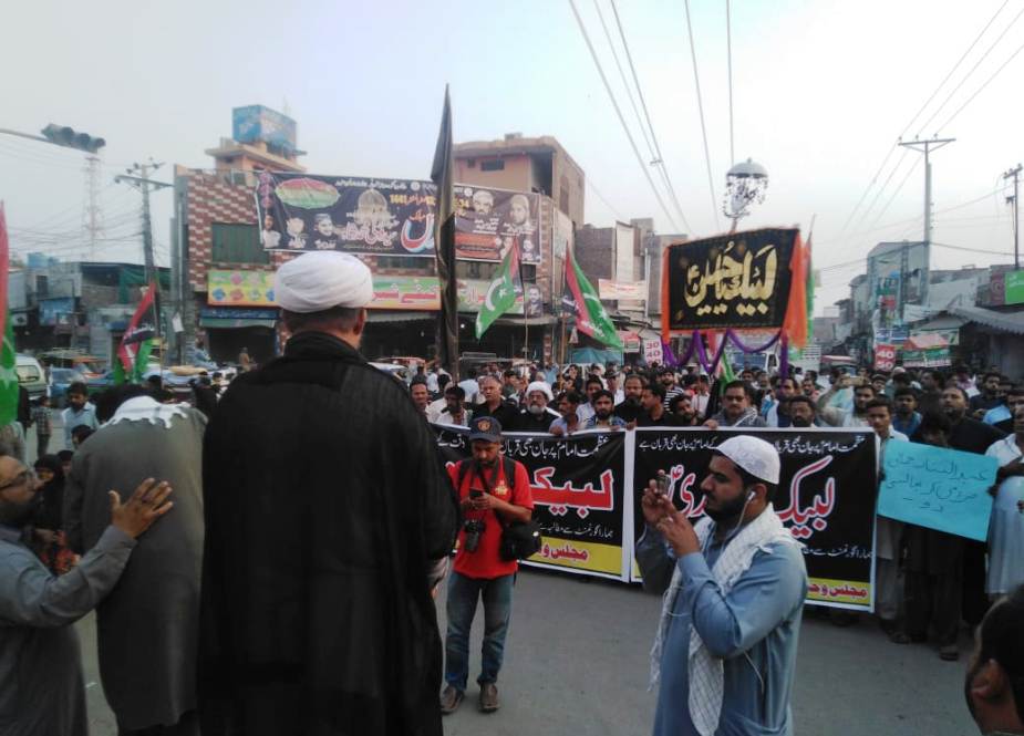 مجلس وحدت مسلمین ملتان کے زیراہتمام چوک شاہ عباس پر گستاخ امام زمانہ عبدالستار جمالی کے خلاف احتجاجی دھرنا دیا جا رہا ہے 