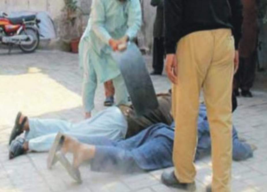 صوابی میں پولیس کا معذور شخص پر تشدد