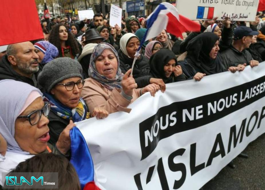 Thousands March in Paris Against Islamophobia