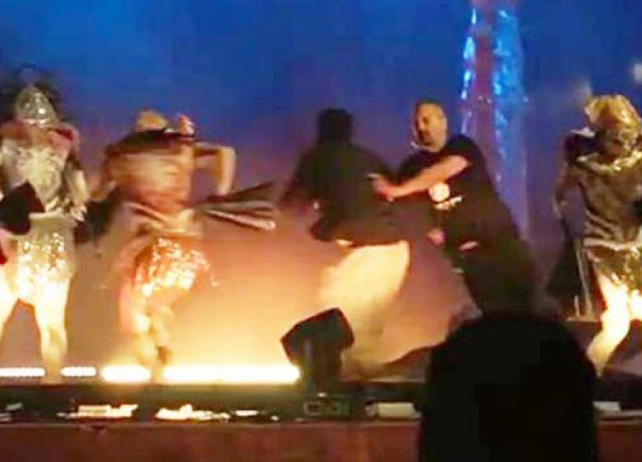 Saudi resident stabbing a number of foreign performers on stage in Riyadh, the capital of Saudi Arabia.jpg