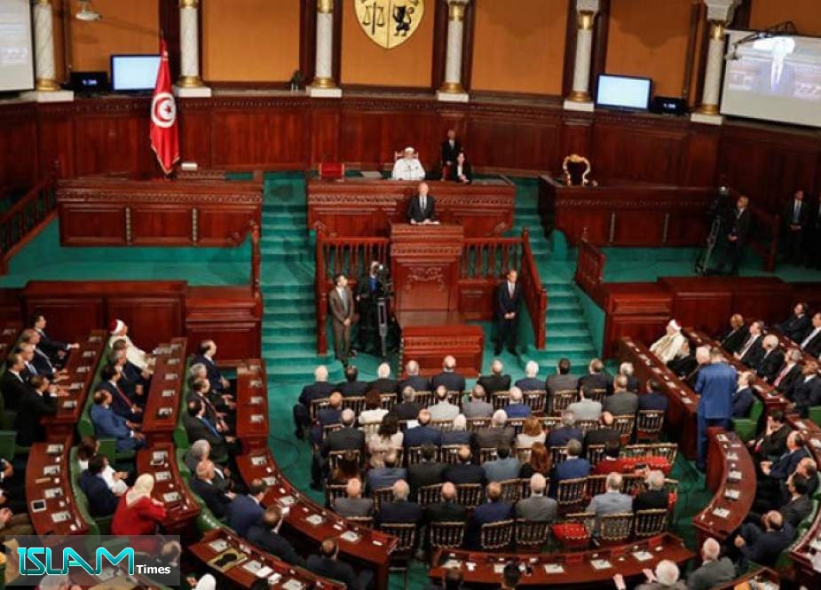 البرلمان التونسي يفتتح أولى جلساته العامة