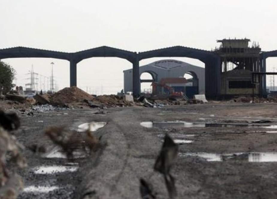 مقتل العشرات في قصف مصنع بطرابلس
