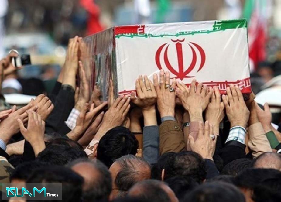 تشييع مهيب في طهران لشهداء قوات التعبئة بأحداث الشغب