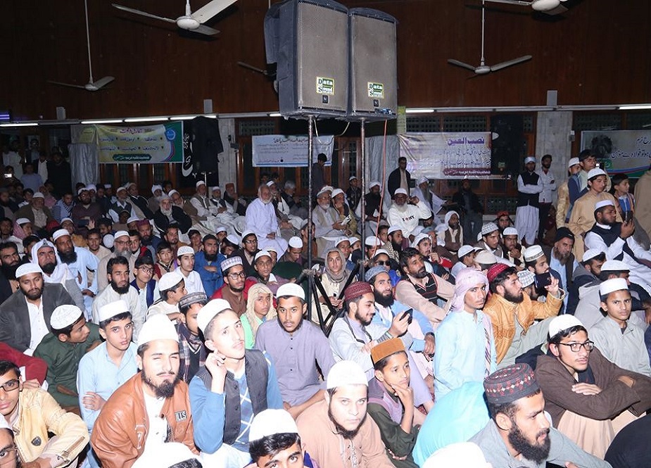 لاہور، جامع مسجد منصورہ میں محفل حسن قرات اور سیرت النبیؑ کانفرنس کی تصاویر