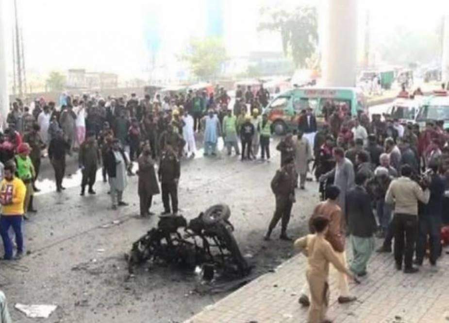 لاہور میں دھماکہ کیسے ہوا، نشانہ کون تھا؟؟