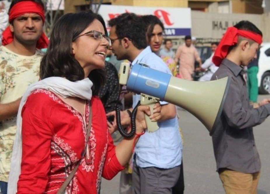 لاہور میں مال روڈ پر پروگریسو سٹوڈنٹس کولیکٹو کا طلبہ حقوق مارچ