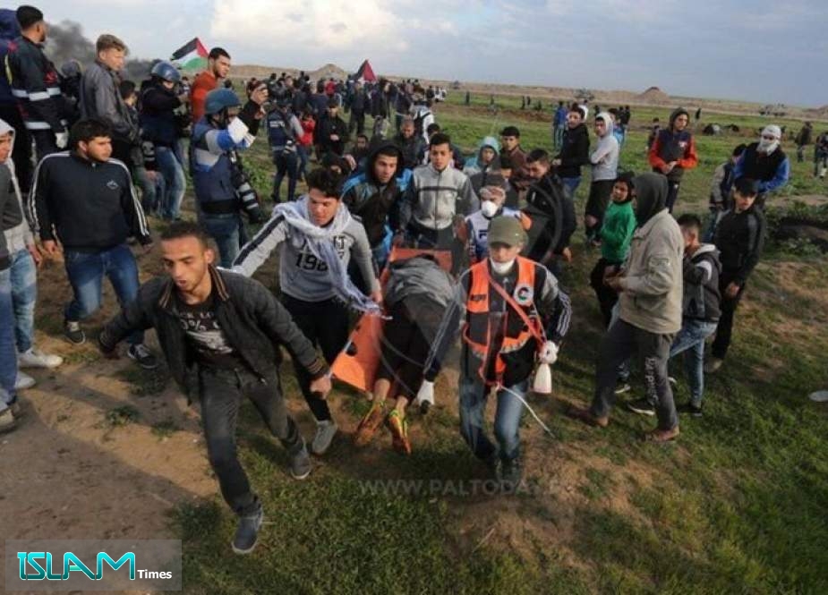 A Palestinian Boy Killed and 3 Injured in Southern Gaza
