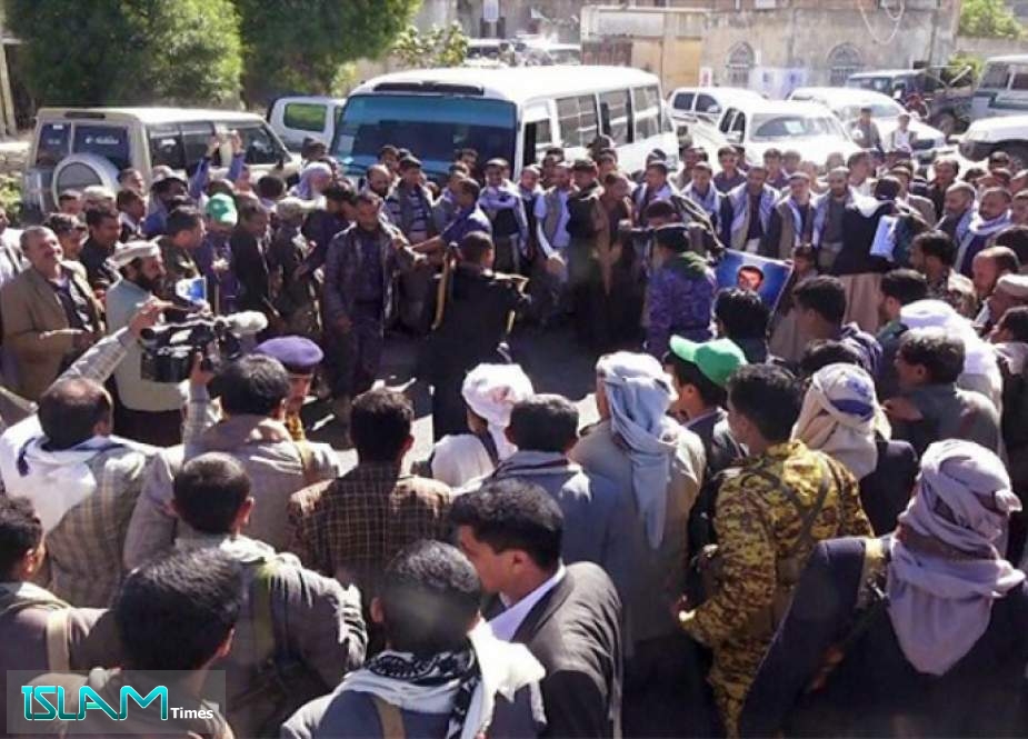 حفل استقبال 24 أسيرا للجيش واللجان الشعبية بحجة في اليمن