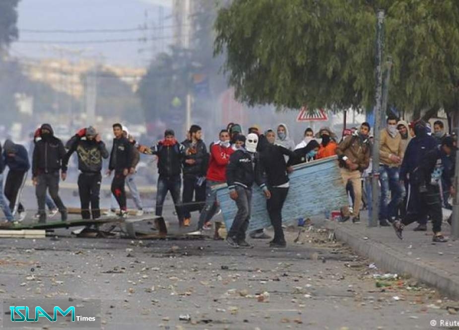 اشتباكات عنيفة بين الأمن ومتظاهرين في جنوب تونس
