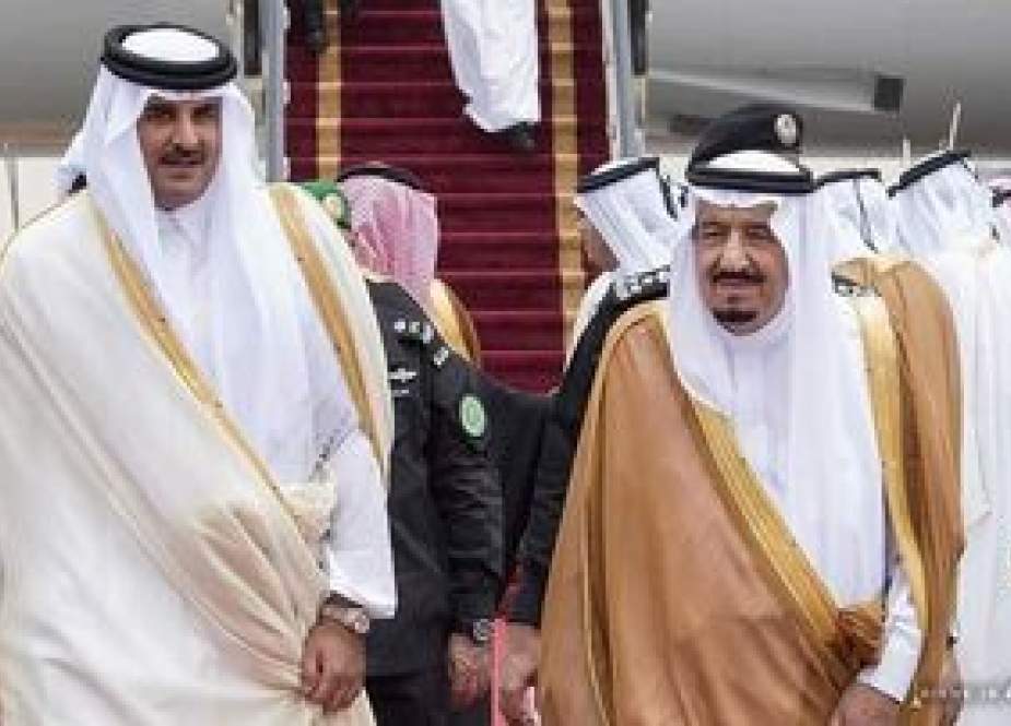 دعوت پادشاه عربستان از امیر قطر برای سفر به ریاض
