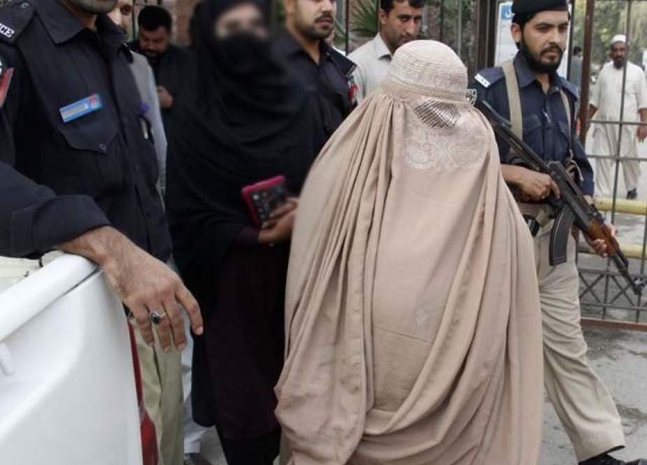 پشاور، خاتون دہشتگرد گرفتار، بارودی مواد برآمد